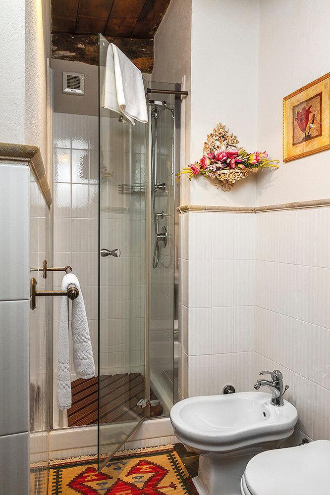 מלון Monforte dʼAlba Dimora I Manichei מראה חיצוני תמונה